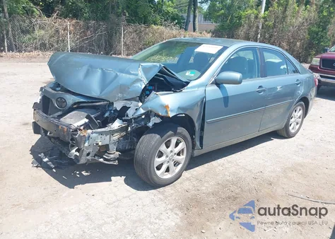 2010 Toyota Camry Le z USA, uszkodzony, nr VIN 4T4BF3EKXAR075058